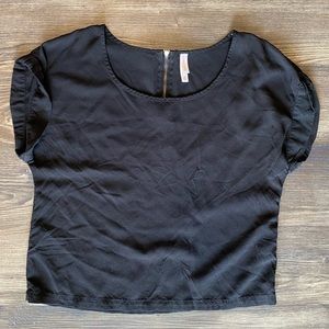 Juniors Black Crop Short Sleeve Shirt with Zipper Medium - Xhilaration